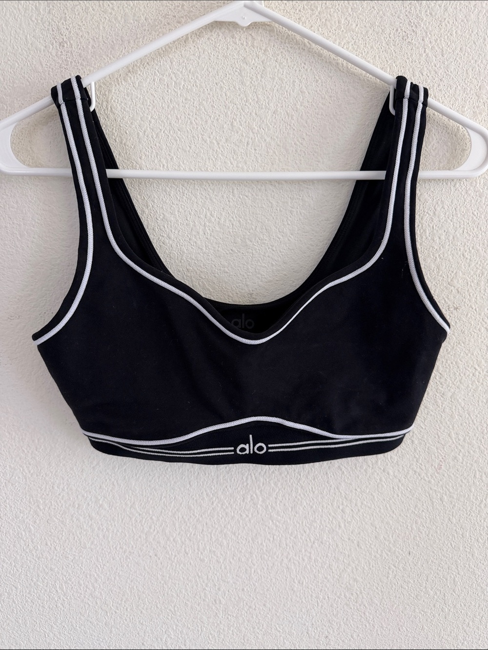 ALO Yoga Airbrush Heart Throb Bra